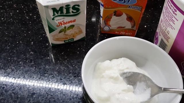 Турция Алания. Русская сметана из турецких продуктов. Делаем сметану дома. Турецкая молочка.