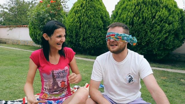 ПОЗНАЙ КАКВО ИМАМ В УСТАТА? w/ ПЕТЯ смотреть онлайн