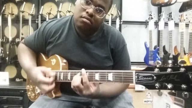 Playing a 2018 Gibson Les Paul Goldtop w/P90 pickups at Guitar Center in North Charleston, SC смотреть онлайн