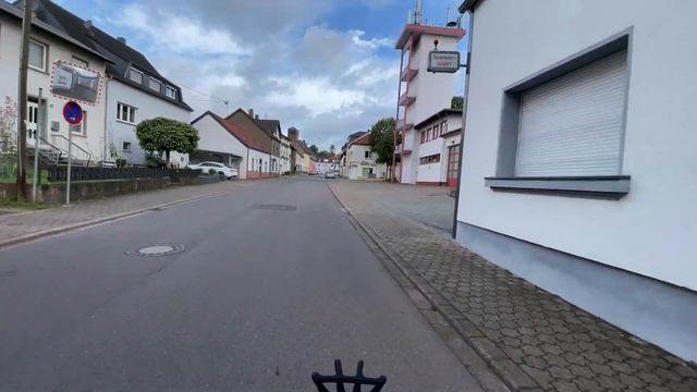 Xiaomi Mi 1s vs Ninebot Max G30d II - Wer kommt besser den Berg hoch? Steigungstest Vergleich смотреть онлайн