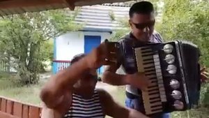 Сянь шарапчик, шарапчик, шарапчик...хемь кырмызы, хемь бияз