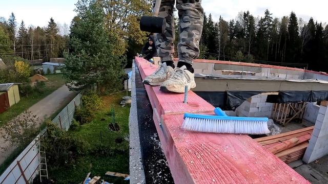 А вот и МАУЭРЛАТ смотреть онлайн