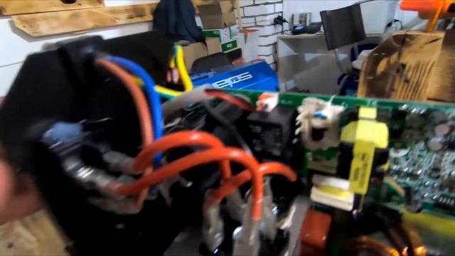 Разбор Solaris MMA 230. Что внутри? Стоимость запчастей! смотреть онлайн