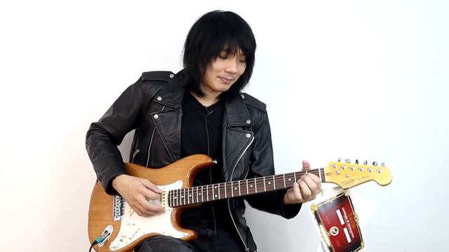 รีวิวกีต้าร์ไฟฟ้า Shark ใส่ปิ๊กอัพ Fender Noiseless (ไม้ alder) l TeTae Rock You смотреть онлайн