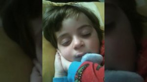 Йона спит и храпит