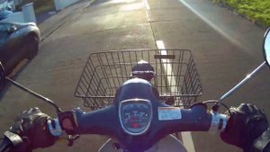 T2000 honda press cub 50 (ride & review) - 2002 honda c50 press cub- he INDUSTRIAL Honda 50!
