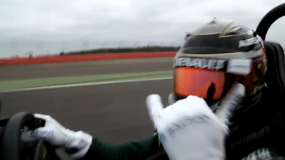 Caterham 620R круг по Сильверстоуну с пилотом Формулы 1 Камуи Кобаяши