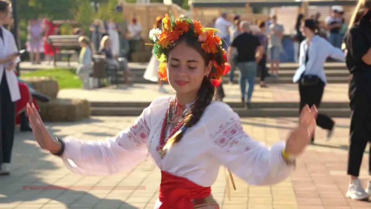 Целый город в Краснодарском крае превратился в один огромный театр под открытым небом