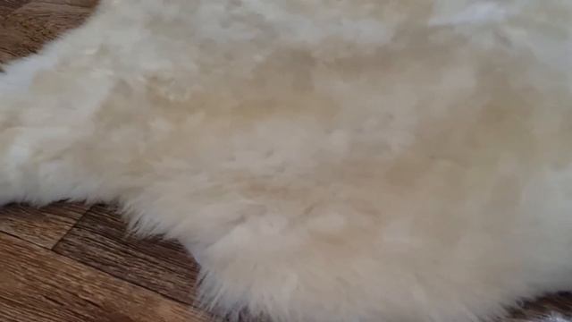 ОВЕЧЬЯ ШКУРА НАТУРАЛЬНАЯ С ВОРСОМ СРЕДНЕЙ ДЛИНЫ (КОД: 4581) смотреть онлайн
