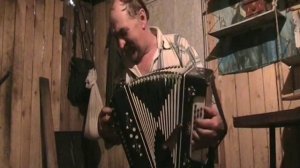 Хуторок. Сыпал снег буланому под ноги.