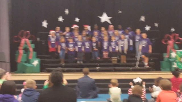 Lorelei's Choir Performance смотреть онлайн