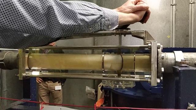 Кавитация в трубопроводе (модель) Cavitation in the pipeline (model) смотреть онлайн