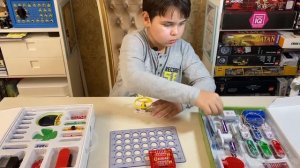 ЭЛЕКТРОННЫЕ КОНСТРУКТОРЫ Знаток и Робот. Собрал радио. Мой Влог).