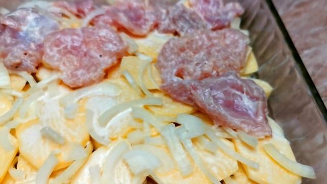 КУРИЦА С КАРТОШКОЙ ПОД СЫРОМ В ДУХОВКЕ