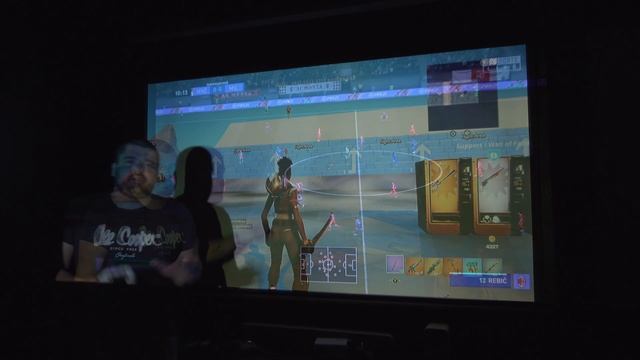 Играю на проекторе в Fortnite! ThundeaL TD93 Pro! смотреть онлайн