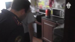 Мать оставила детей одних
