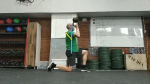 Жим гири дном вверх (инст)