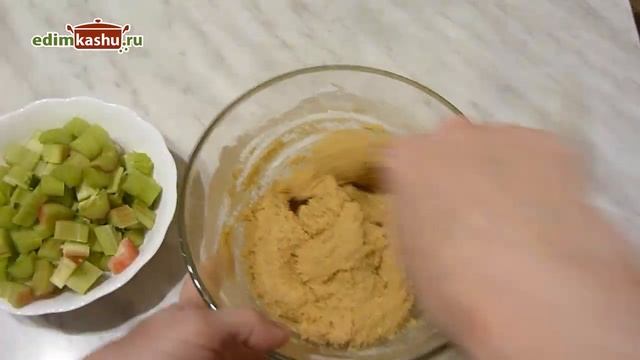 Пирог с ревенем. Очень вкусный!? Простой и быстрый рецепт! Не лопух, не щавЕль...  Угощаю! РевЕнь!