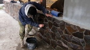 как правильно почистить швы между камнями.