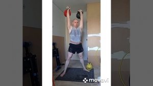 Рывок двух гирь по 32 кг.