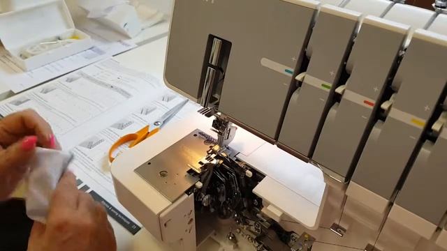 Pfaff Coverlock 3.0