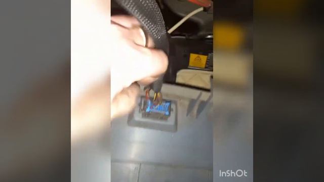 Mersedes Actors MP3. Меняю направление обдува с автономки. Надеюсь будет теплее в кабине))). смотреть онлайн