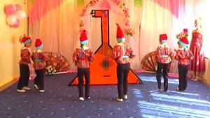 танец скоморохов с балалайками. Мартынова Людмила