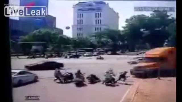Фатальный контейнеровоз.. +18