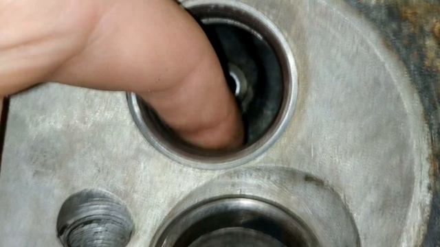 Сравнение ГБЦ 412 и 331 (Москвич 412, 2140, 2141 с УЗАМ 412) смотреть онлайн