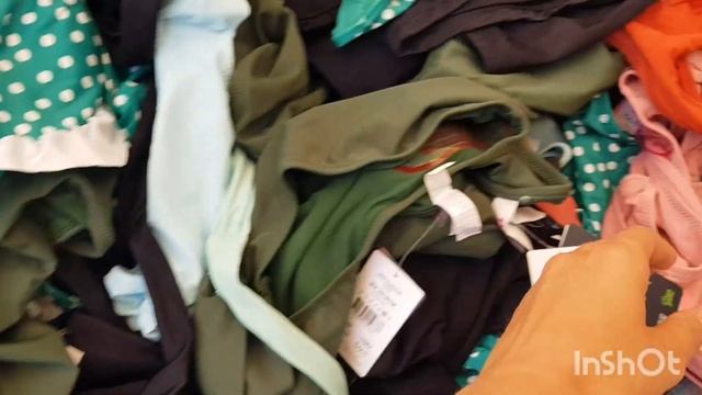 Субботний вещевой рынок в Анталии. Большой и дешёвый базар в Ларе.