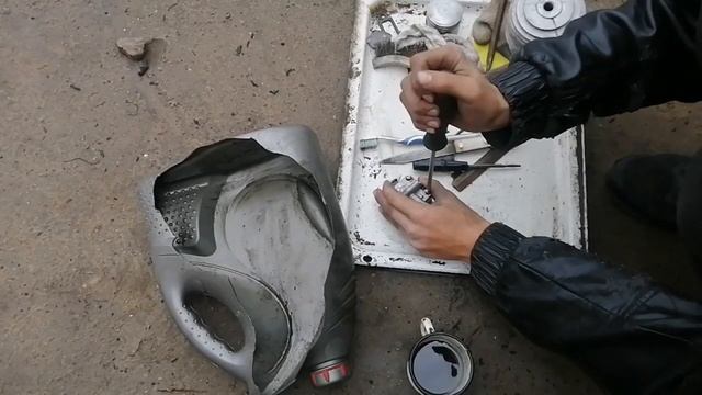 Ремонт бензопилы урал 2 ЭЛЕКТРОН (часть 1) - ремонт поршневой чистка карбюратора.