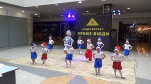 Группа СЕМИЦВЕТИКИ - Новый год у ворот - ТАНЕЦ ВОСТОКА 2018