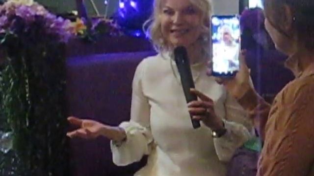 Необычайная вдохновительница Инга Дрим в кафе "Говинда" ОМСК (часть2)10.02.20. смотреть онлайн