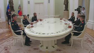Владимир Путин. Встреча с экипажем танка «Алёша» 24 августа 2023 года