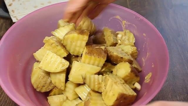 Такой вкусный картофель я не пробовала даже в ресторане! Чудесный способ приготовления!