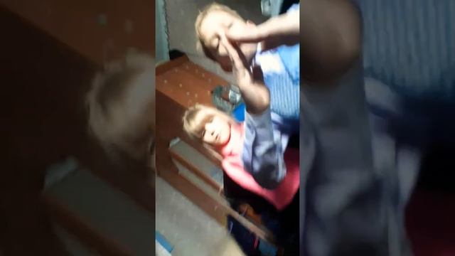 НА НЕЙ ГОРА СТОИТ ДЫРА смотреть онлайн