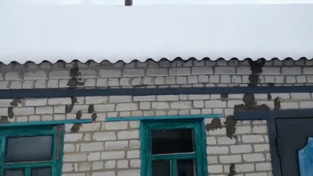 что делать если треснули стены снаружи и внутри.