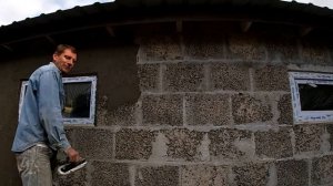 Фасад гаража из арболита под "венецианку" из доступных материалов Garage facade ...