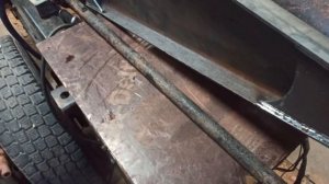 Отреставрированный гидроцилиндр подъёма кузова (кузнечик) на Ниссан Атлас