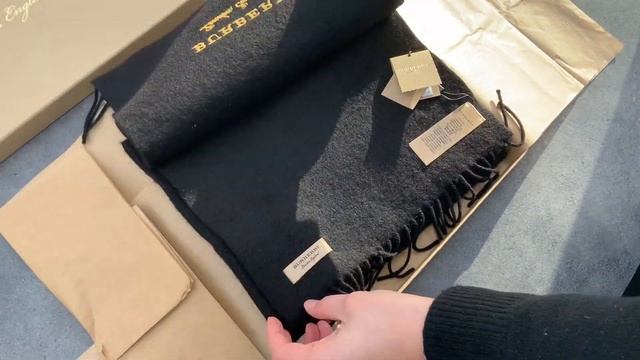 Burberry Fleece Cashmere Scarf Black Schal UNBOXING смотреть онлайн