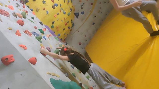 Дети на скалодроме Южноукраинск 11 12 2020 смотреть онлайн