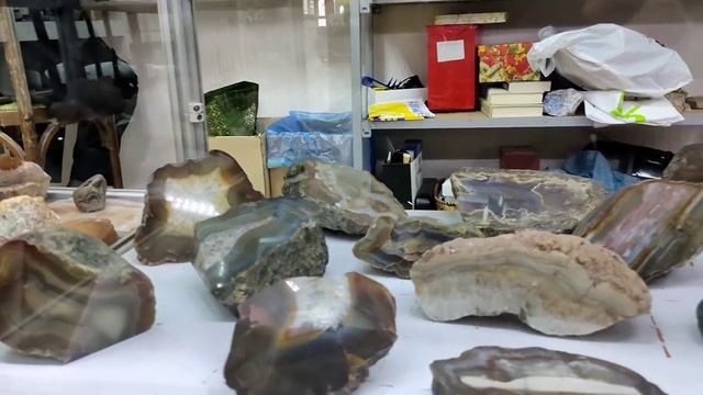 В гостях у хозяйки медной горы. Минералог раскрывает секреты самоцветов.