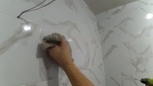 Чем сверлить плитку Как повесить шкафчик , зеркало на газоблок