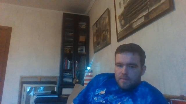 Дмитрий Крюков читает стихи и тексты песен