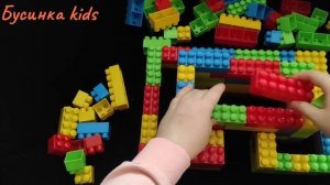 Маленький замок из конструктора. Детский конструктор. Собираем