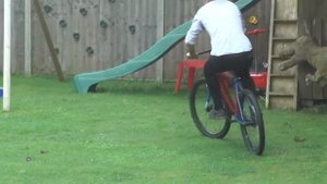 Безумная японская горка / Очень внимательный водитель автобуса