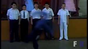 Russian break dance. | Брейкданс от русских подростков.