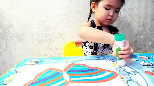 #АППЛИКАЦИЯ ИЗ ЦВЕТНОЙ БУМАГИ "БАБОЧКА" Видео для детей /Application for kids butterfly/ смотреть онлайн