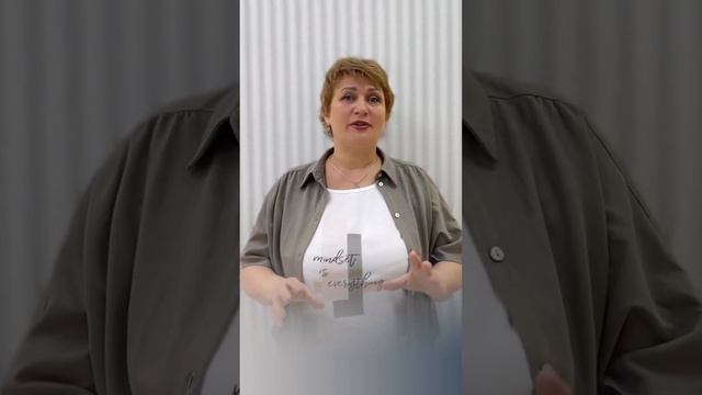 ? Почему мы не продаем учебники? смотреть онлайн