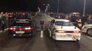 Часть 1 jzx90(белый около сток) vs jzx90(600сил)